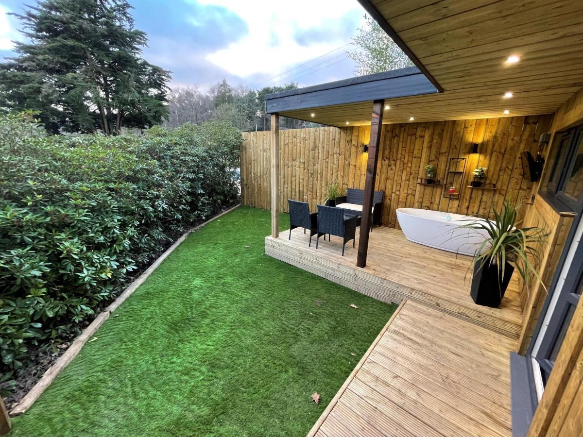 Little Paddock Lodge *