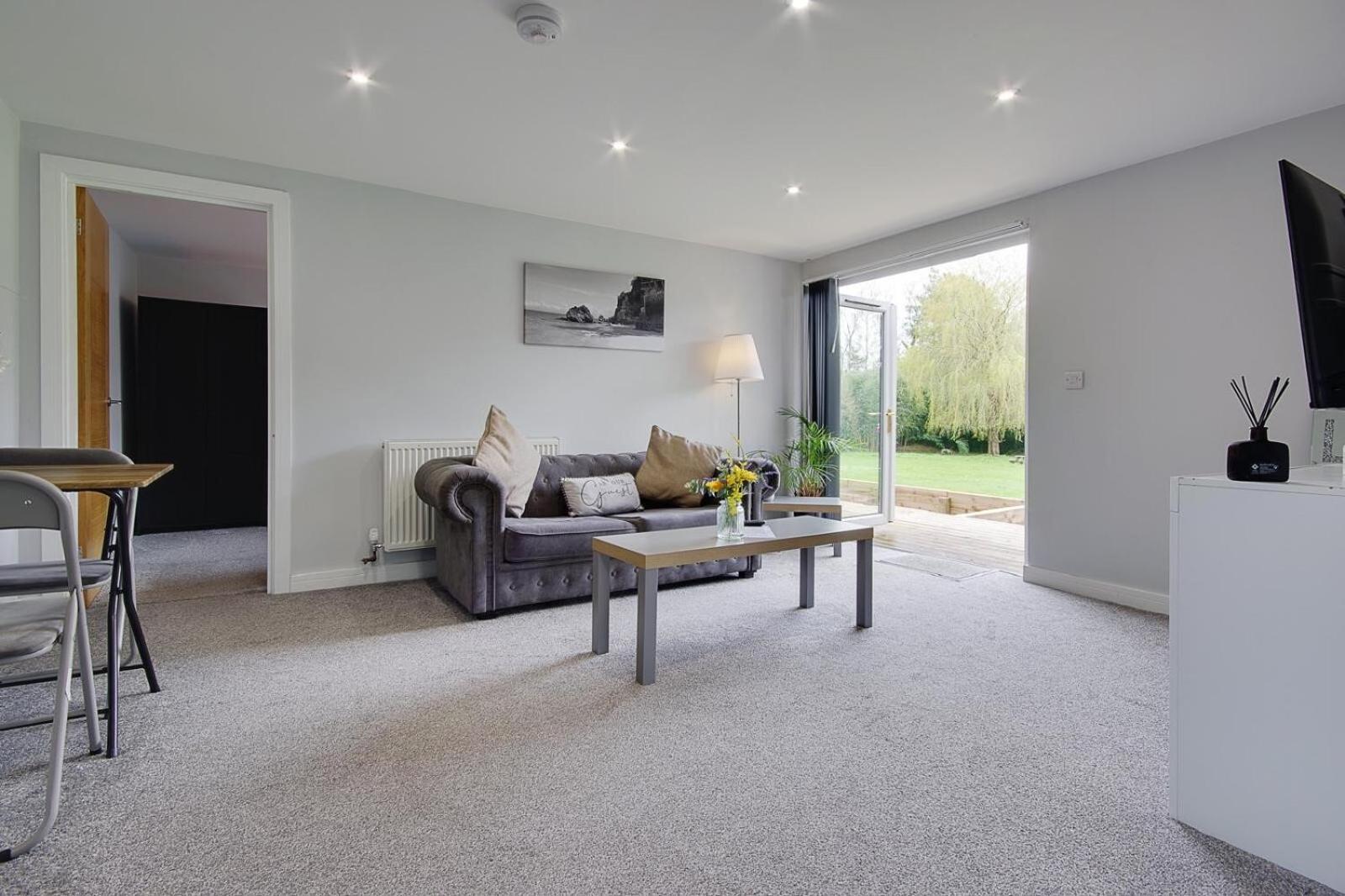 Little Paddock Lodge *
