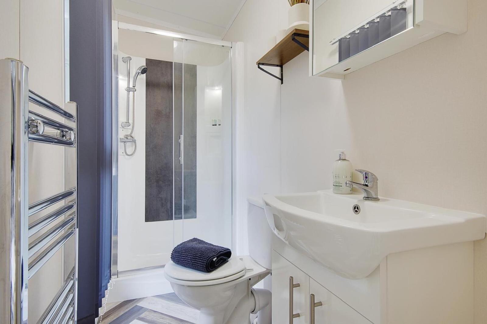 Little Paddock Lodge *